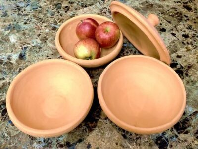 set of 3 non-toxic bowls with lid